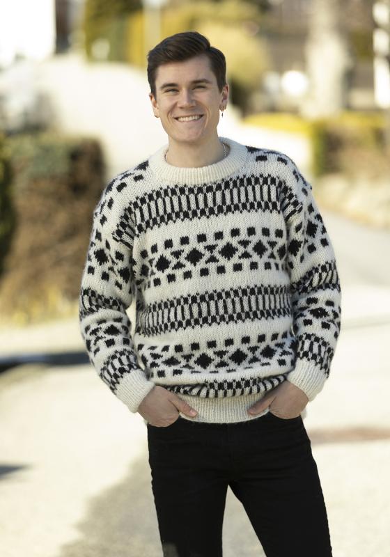 "Stokki Genser - Viking Design Strikkekit med Alpaca"